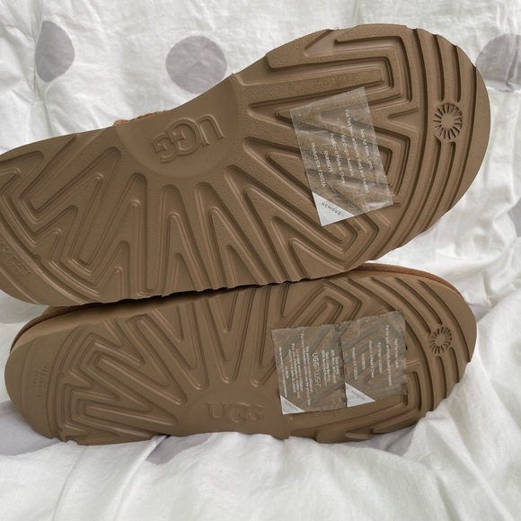 UGG Australia Classic Mini II boots chestnut child size 5 fits woman’s size 7 - Picture 9 of 12